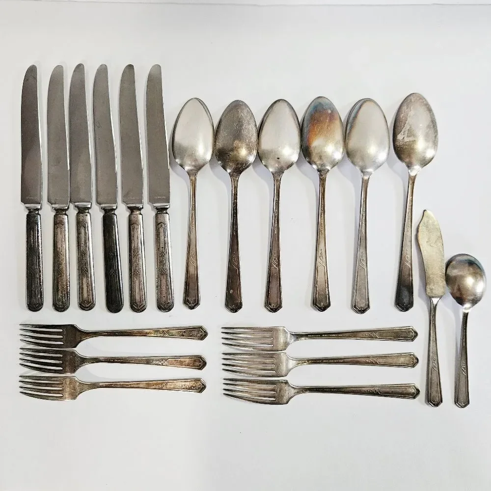 Antique Tudor Plate Oneida Mary Stuart Silver Plate Flatware Set 6 Service 20 Pc